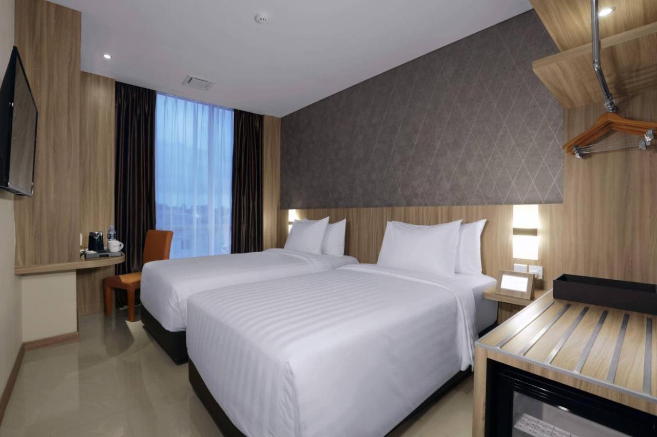 Aston Nagoya City Hotel Экстерьер фото